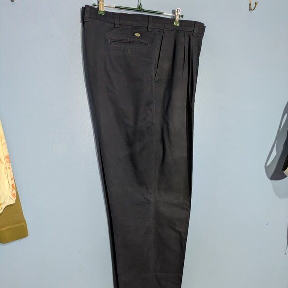 Dockers Navy Blue 46-34 Like New - Picture 1 of 2